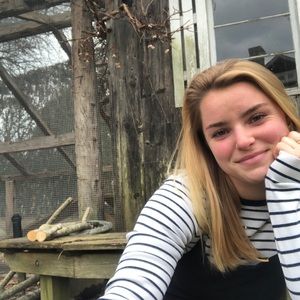 Meet your Posher, Delaney